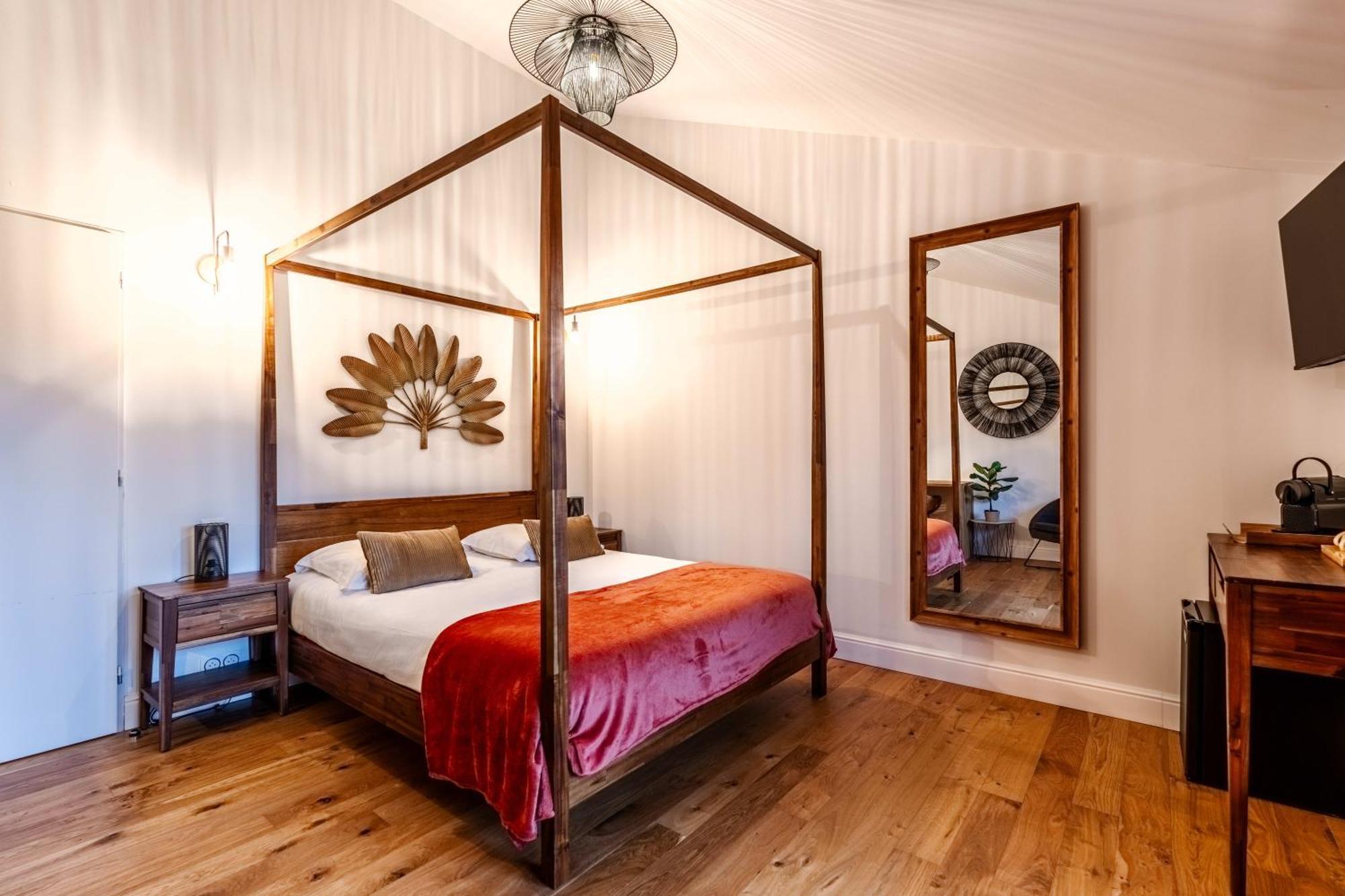 Hotel Quai Des Pontis Коньяк Экстерьер фото