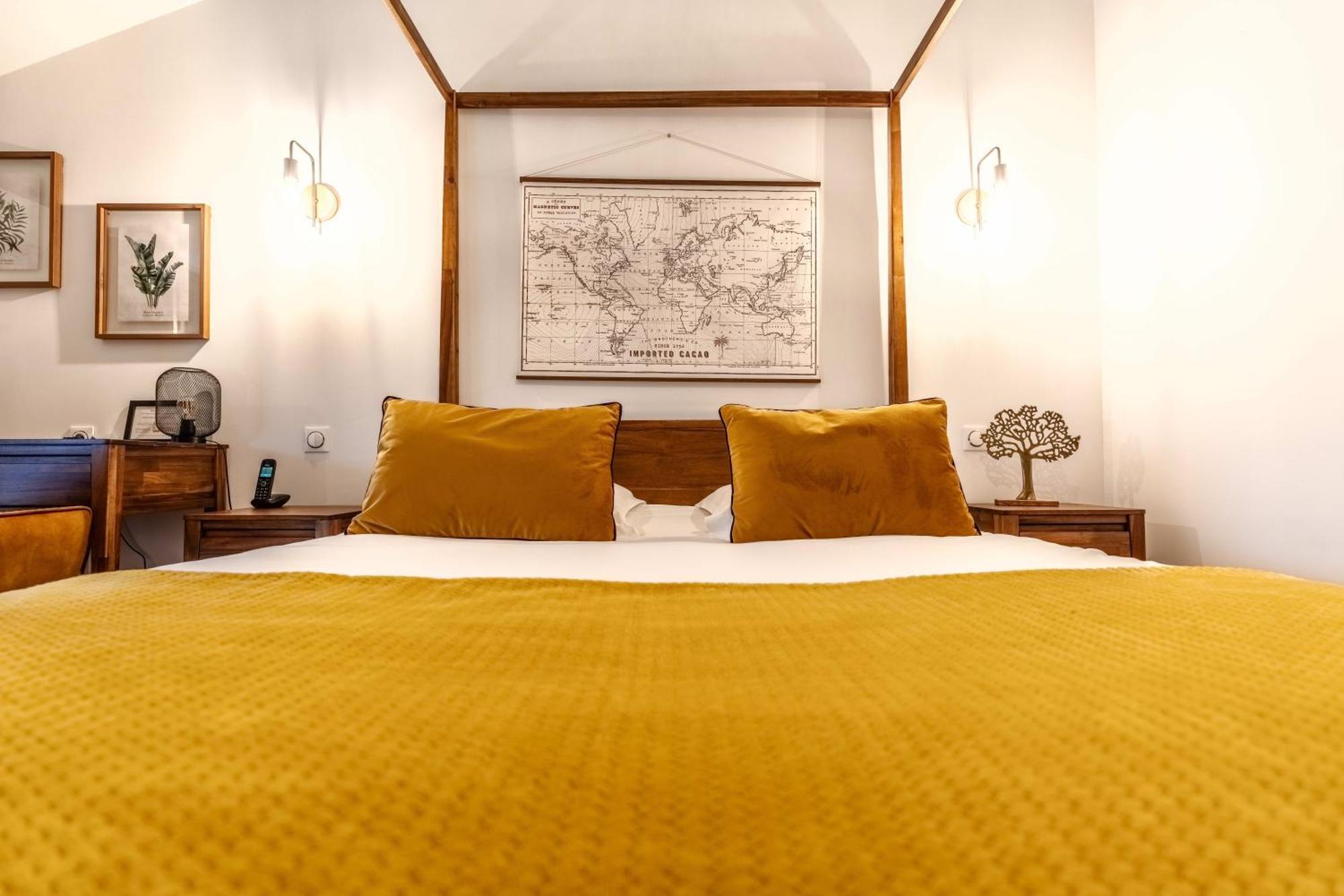 Hotel Quai Des Pontis Коньяк Экстерьер фото