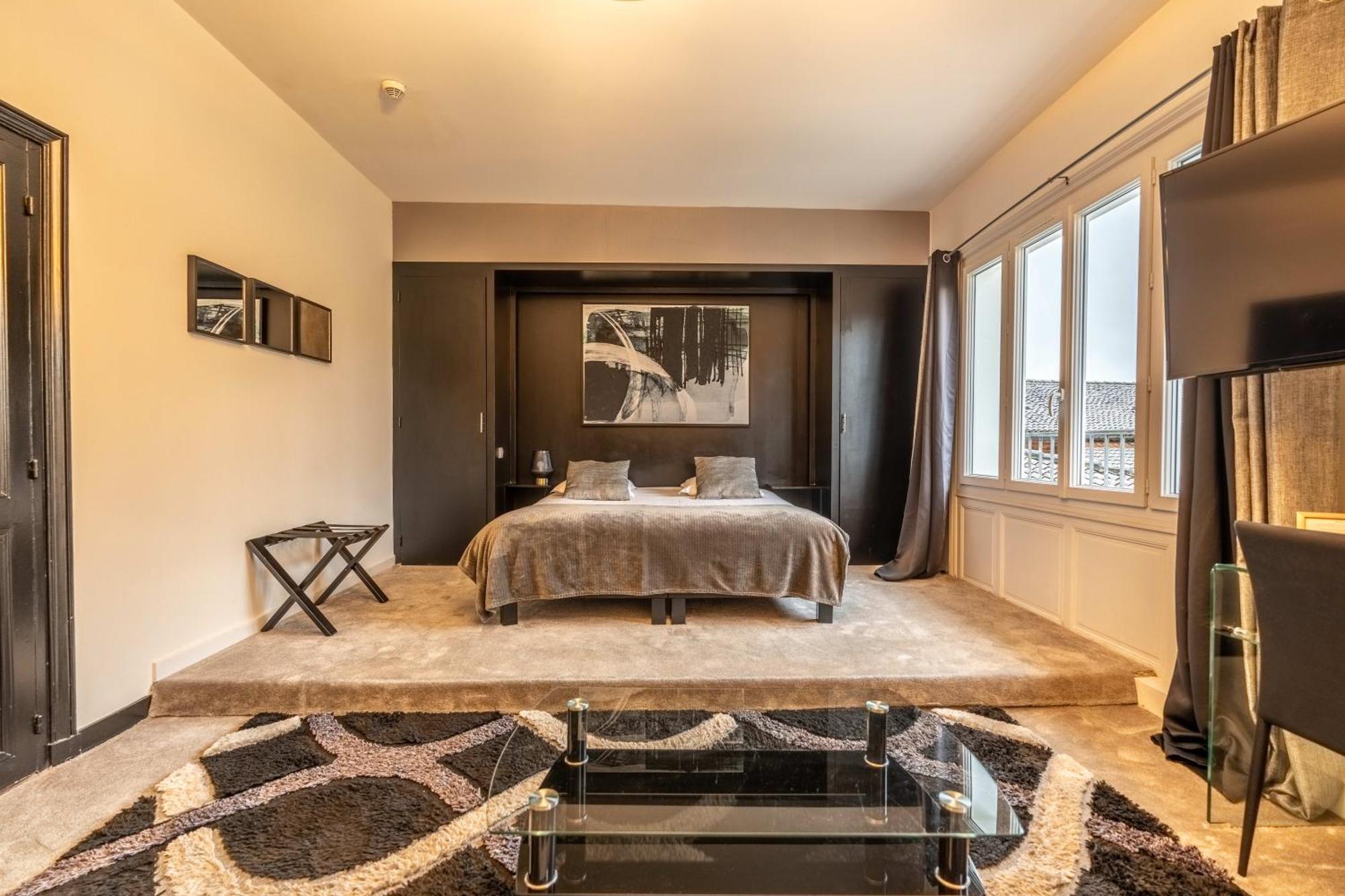 Hotel Quai Des Pontis Коньяк Экстерьер фото