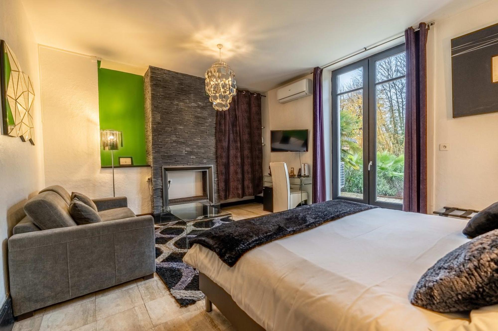 Hotel Quai Des Pontis Коньяк Экстерьер фото